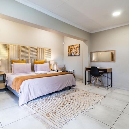 Bosveld In Die Stad 2 Guesthouse อัลเบอร์ตัน ภายนอก รูปภาพ