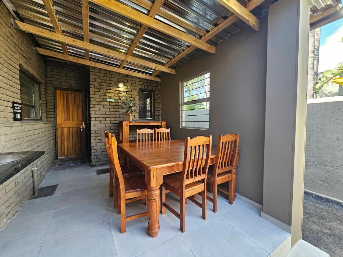 Bosveld In Die Stad 2 Guesthouse อัลเบอร์ตัน ภายนอก รูปภาพ