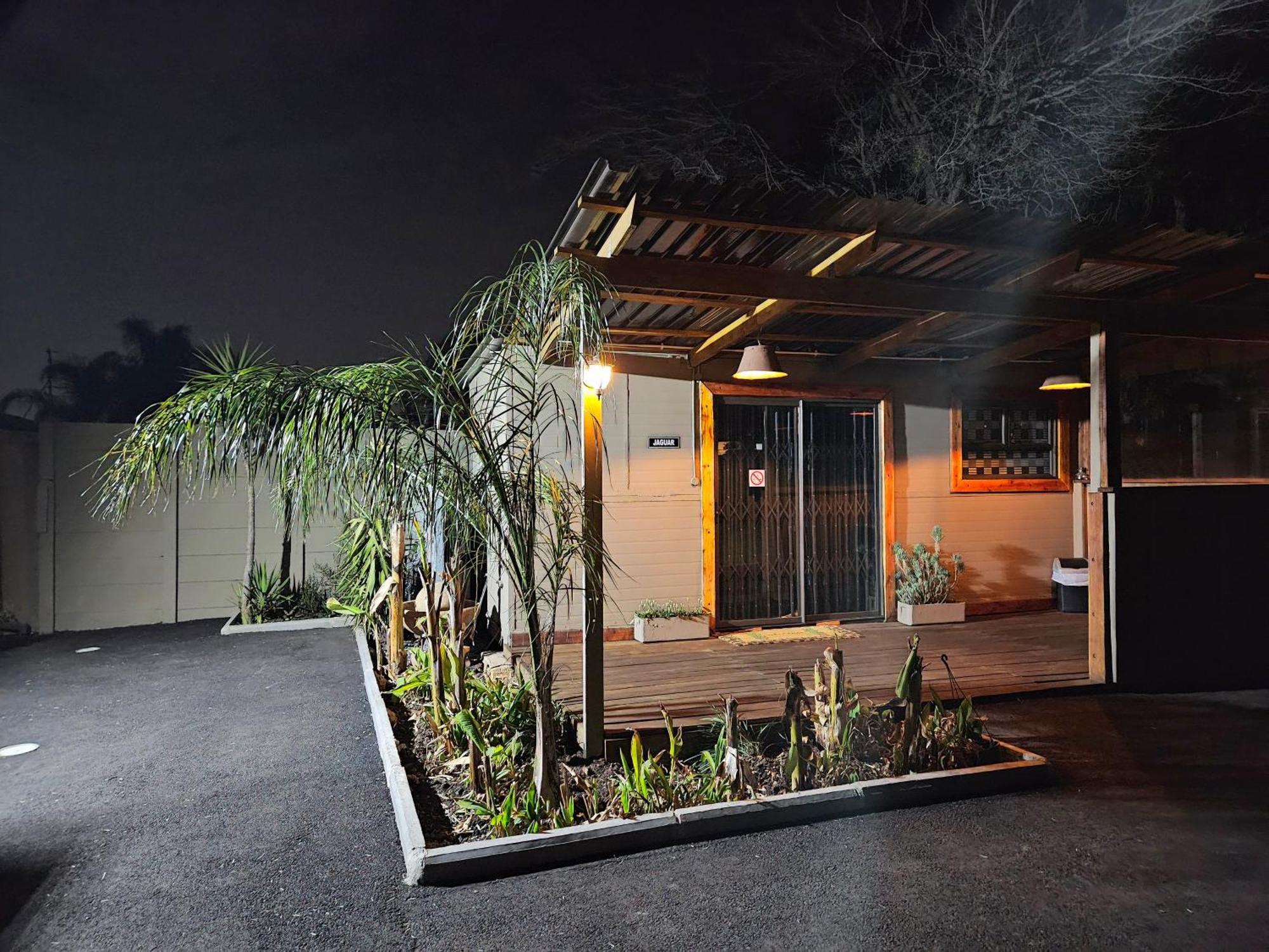 Bosveld In Die Stad 2 Guesthouse อัลเบอร์ตัน ภายนอก รูปภาพ