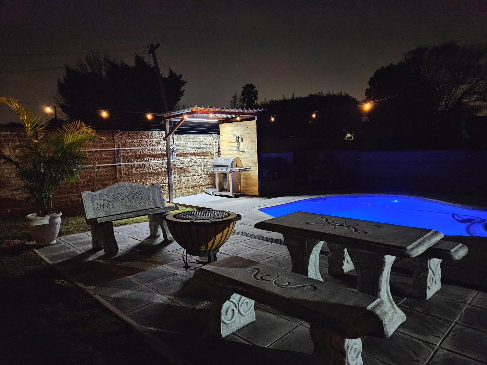 Bosveld In Die Stad 2 Guesthouse อัลเบอร์ตัน ภายนอก รูปภาพ