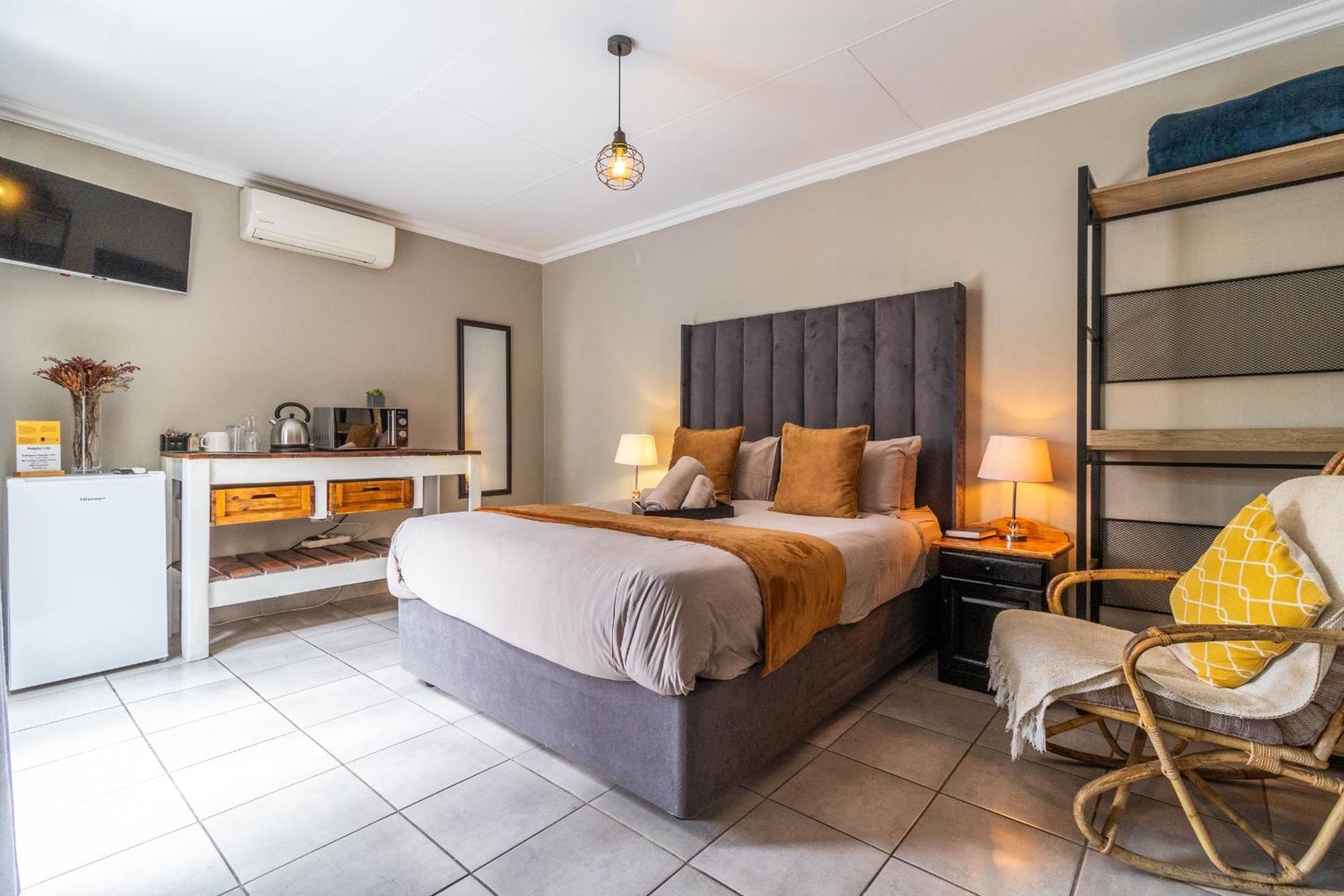 Bosveld In Die Stad 2 Guesthouse อัลเบอร์ตัน ภายนอก รูปภาพ
